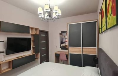 Аренда комфортной 2-комнатной квартиры 55 м² с отдельной кухней и видом на море в районе Mamaia, Констанца, Румыния